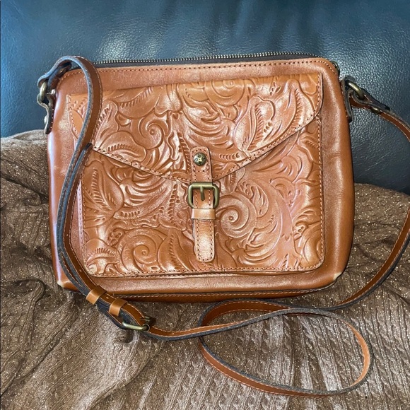 Patricia Nash Handbags - Patricia Nash Embossed Tan Crossbody Bag